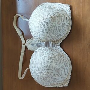 EUC Victoria’s Secret Dream Angels Lined Demi Front Close Bra